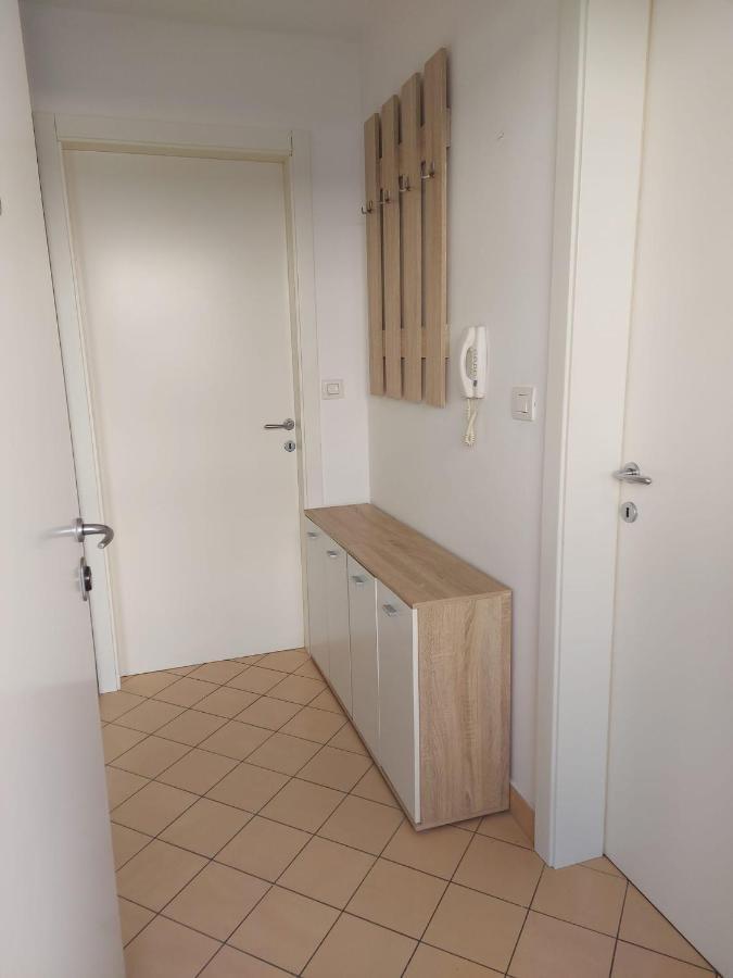 Apartment Hanna โคเปร์ ภายนอก รูปภาพ