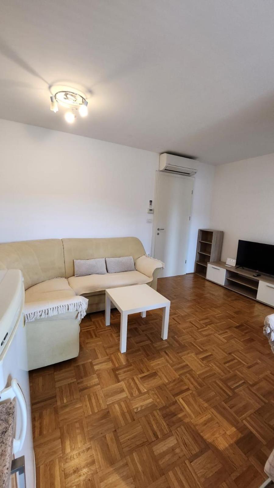 Apartment Hanna โคเปร์ ภายนอก รูปภาพ