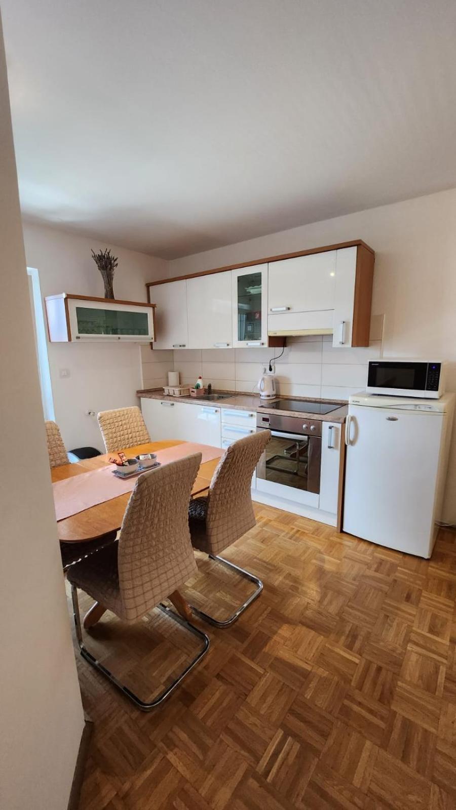 Apartment Hanna โคเปร์ ภายนอก รูปภาพ