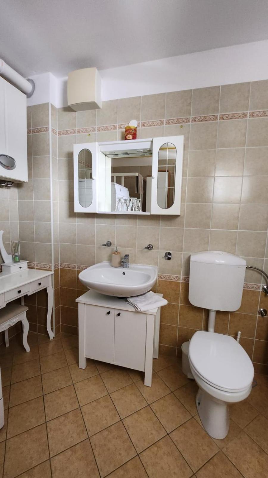 Apartment Hanna โคเปร์ ภายนอก รูปภาพ